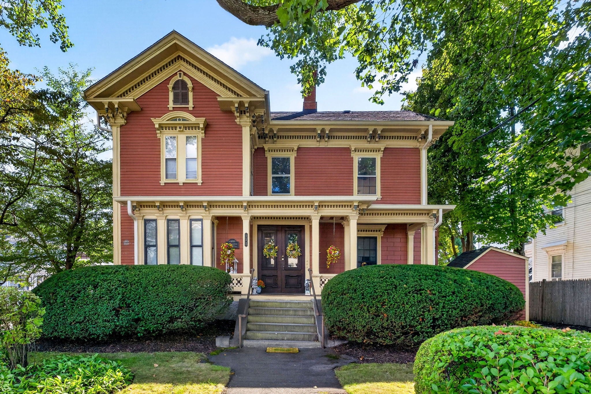 122 W Wyoming Ave