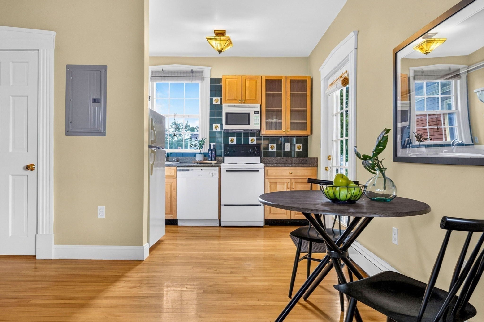 122 W Wyoming Ave #C, Melrose, MA Photo #9