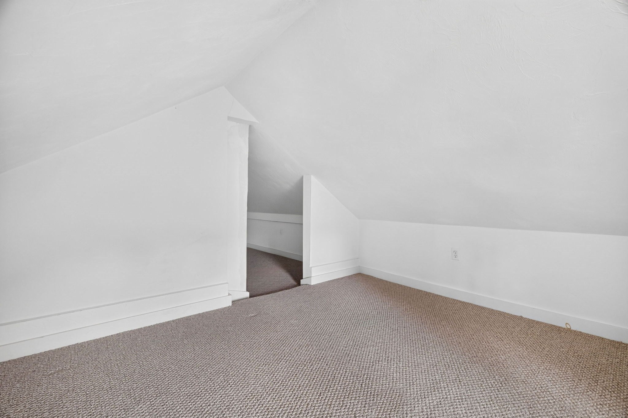 122 W Wyoming Ave #C, Melrose, MA Photo #14