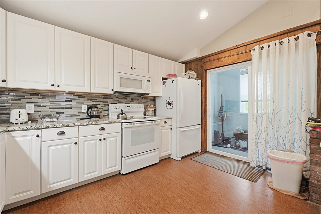 81 Florida Ave, Bellingham, MA, 81 Florida Ave, Bellingham, MA Photo #3