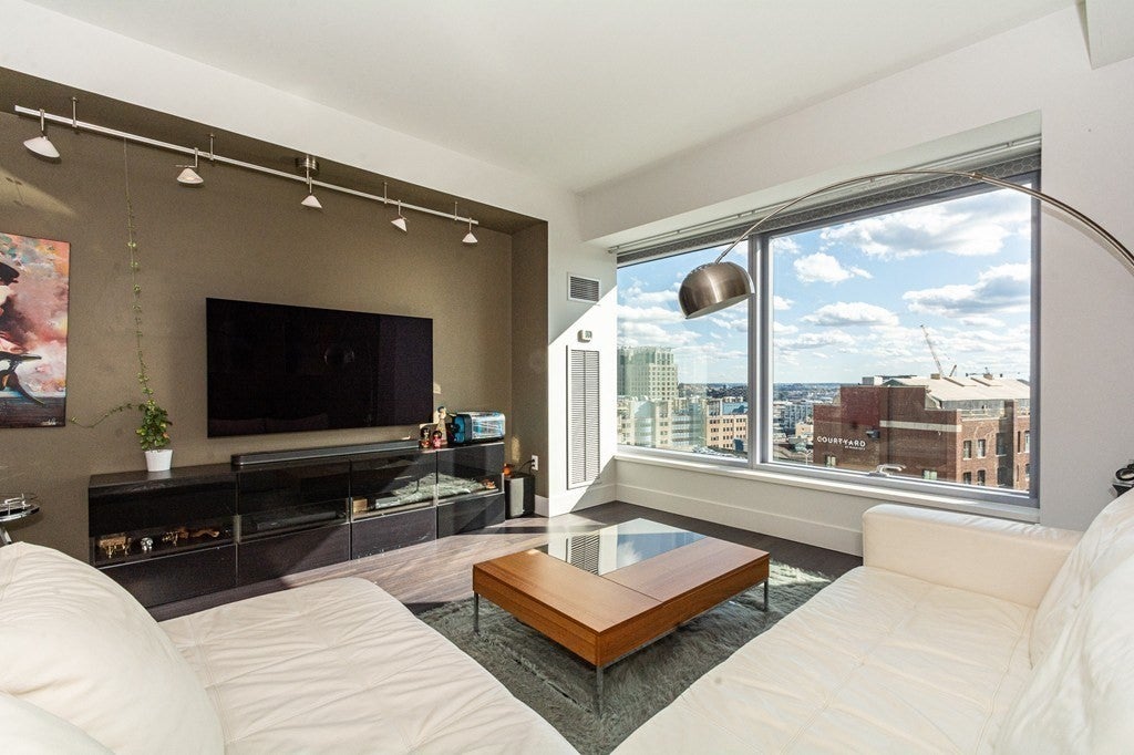 110 Stuart St 18A