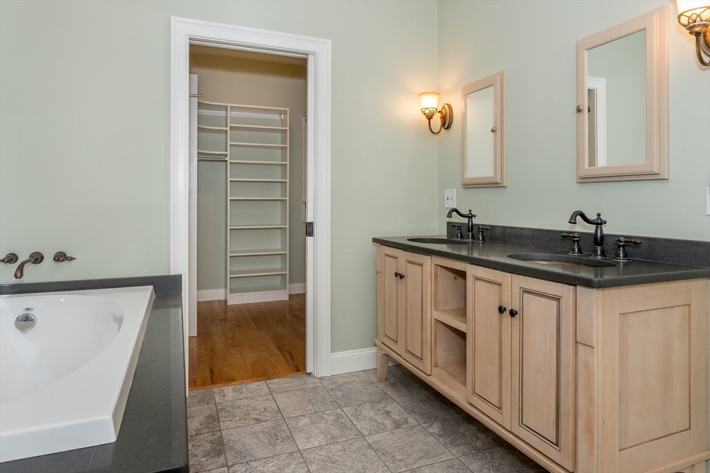 512 Fresh Meadow Ln, Dighton, MA Photo #20