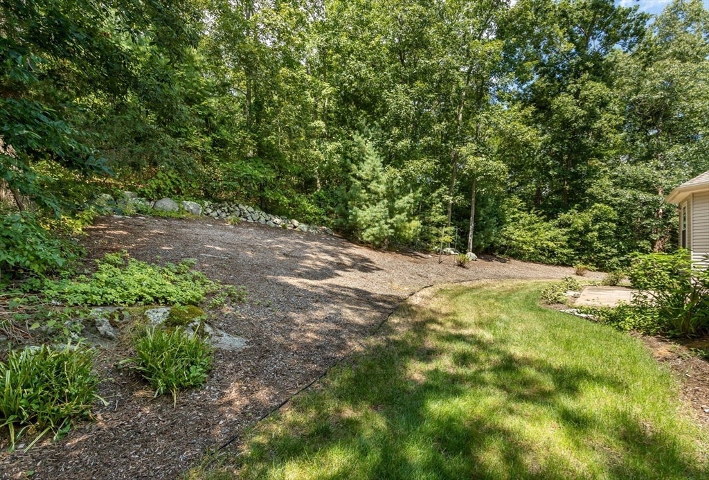 512 Fresh Meadow Ln, Dighton, MA Photo #3