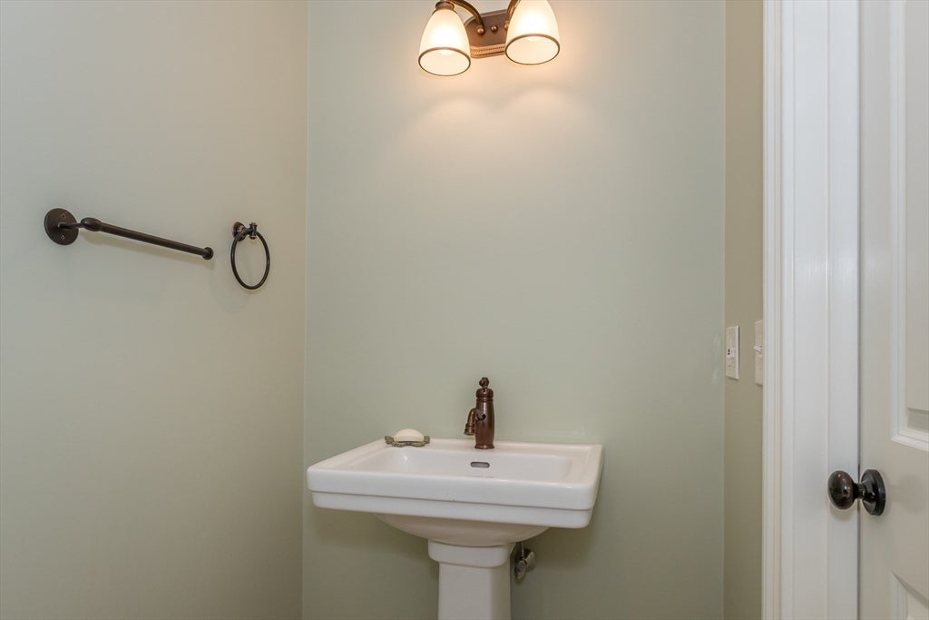 512 Fresh Meadow Ln, Dighton, MA Photo #26