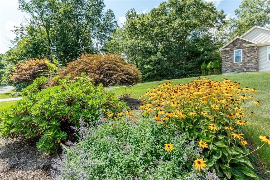 512 Fresh Meadow Ln, Dighton, MA Photo #4