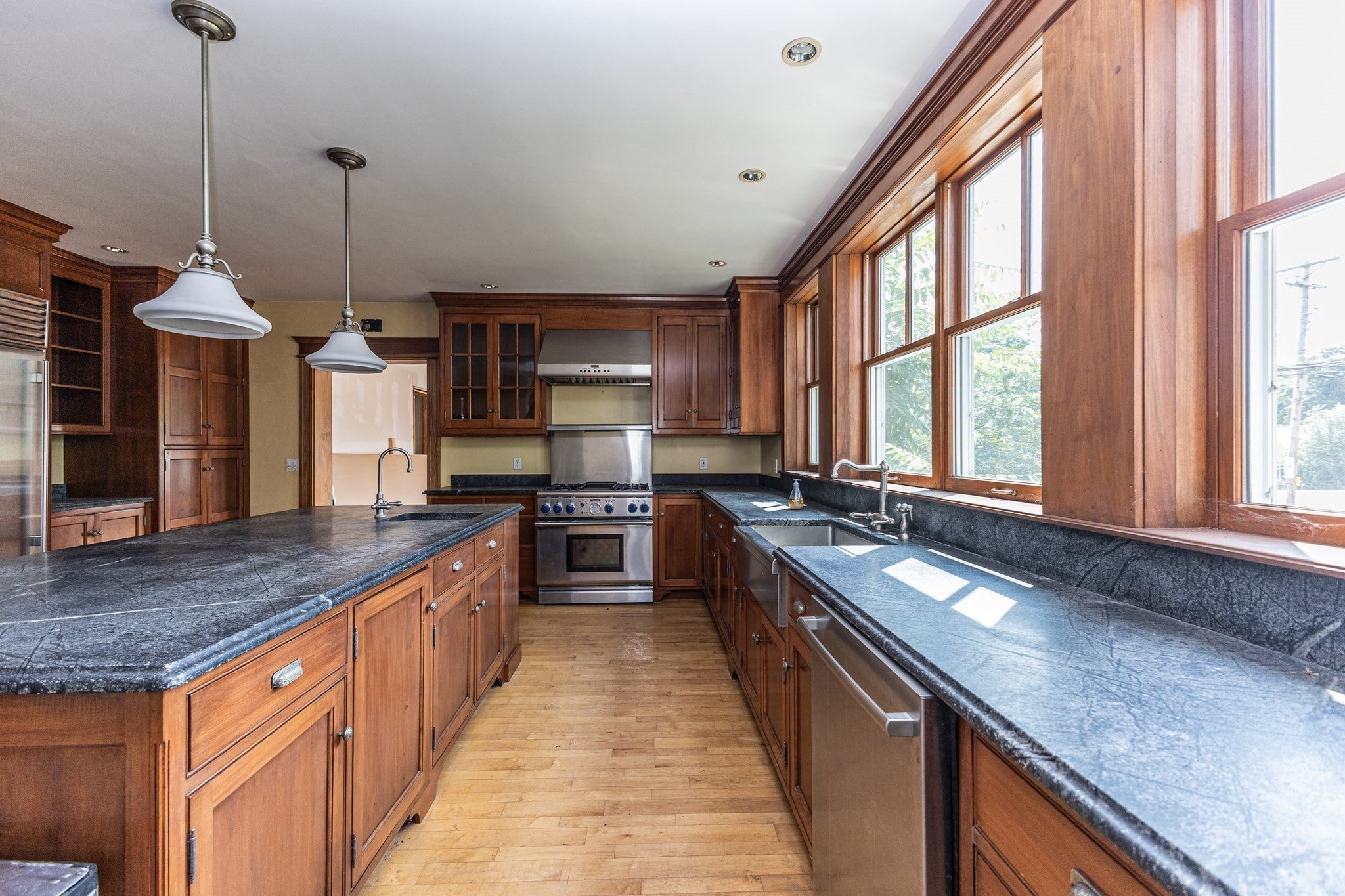 29 Gorham St, Chelmsford, MA, 29 Gorham St, Chelmsford, MA Photo #9