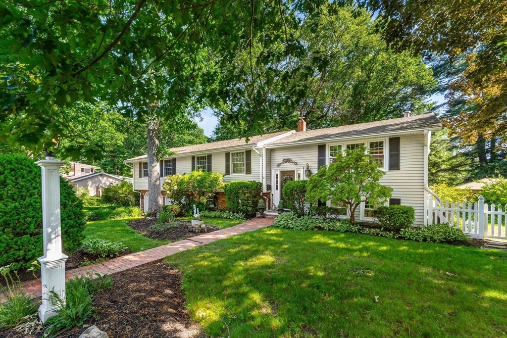 12 Catherine Dr