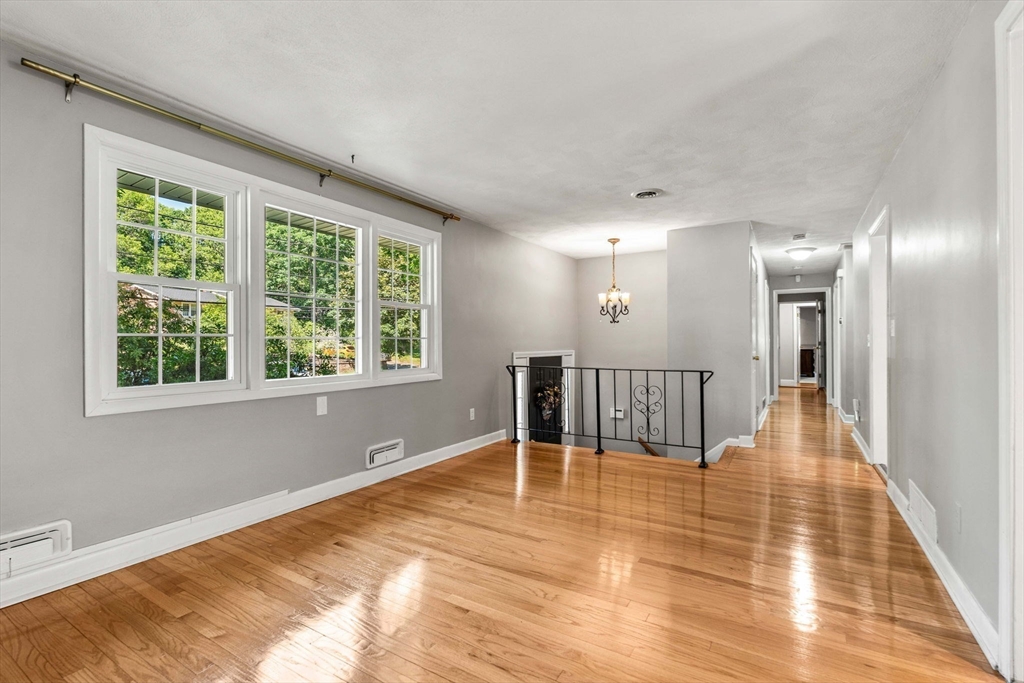 12 Catherine Dr