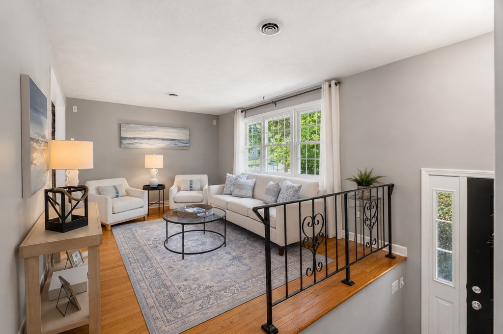 12 Catherine Dr