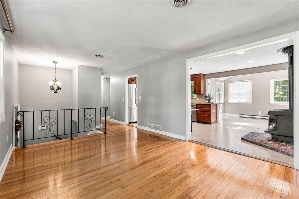 12 Catherine Dr