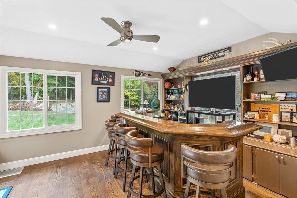 19 Whitney Woods Lane, Cohasset, MA Photo #7