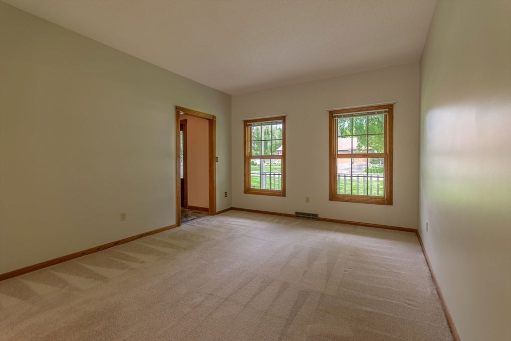 20 Nolan Lane, Agawam, MA Photo #15