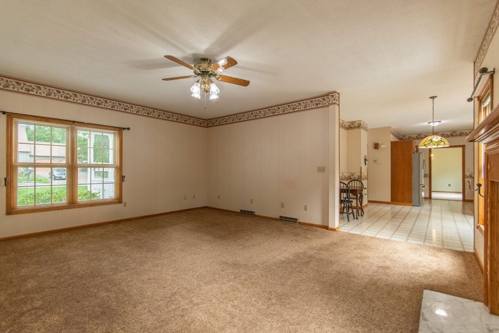 20 Nolan Lane, Agawam, MA Photo #10