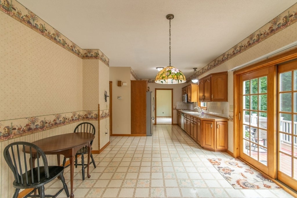 20 Nolan Lane, Agawam, MA Photo #8