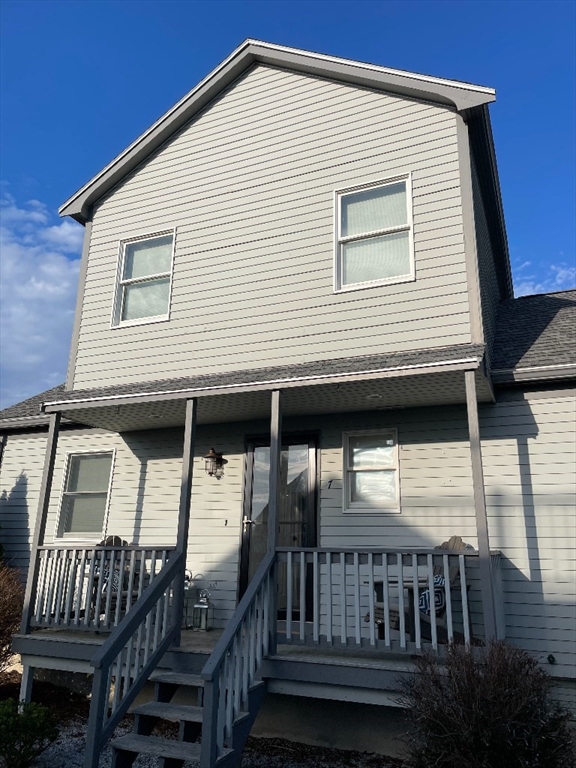 7 Collins Way