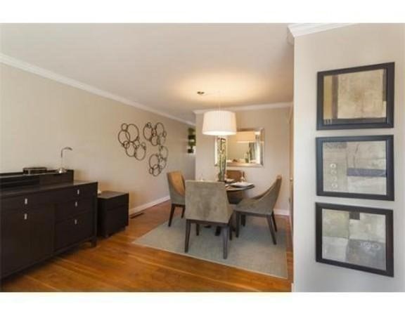 11 Oak Street 2