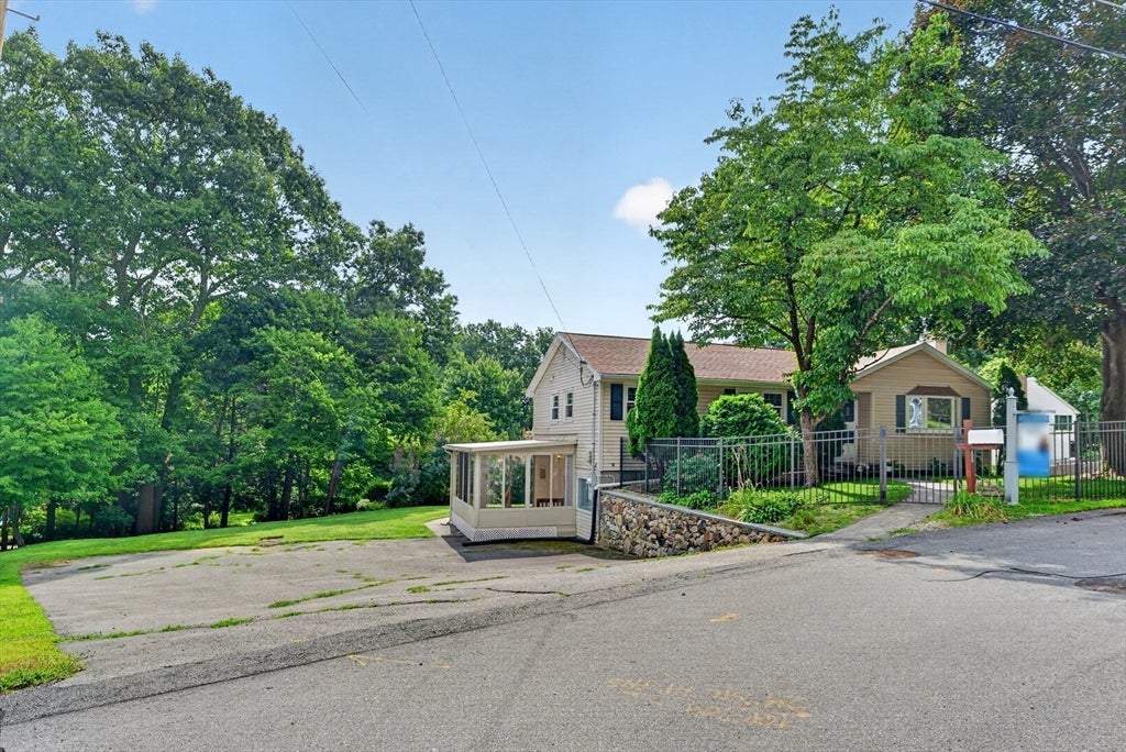 38 Paulson Drive, Burlington, MA, 38 Paulson Drive, Burlington, MA Photo #4