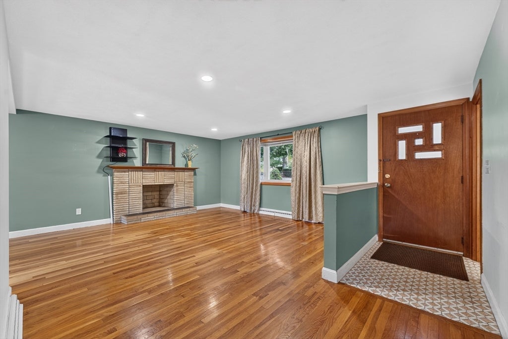 38 Paulson Drive, Burlington, MA, 38 Paulson Drive, Burlington, MA Photo #7