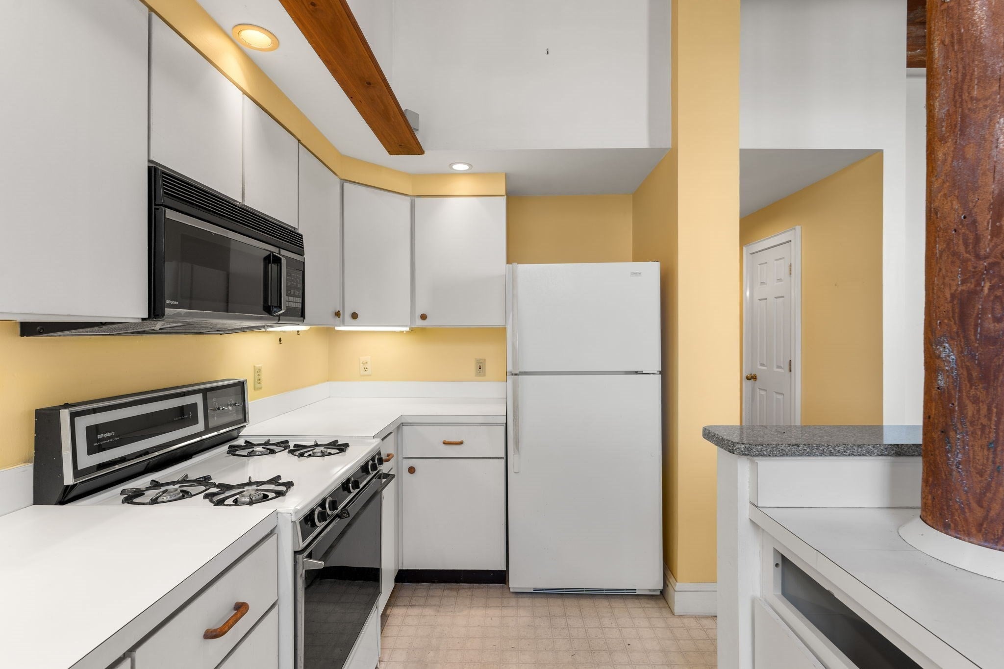 48 Kent St #6, Newburyport, MA, 48 Kent St #6, Newburyport, MA Photo #10