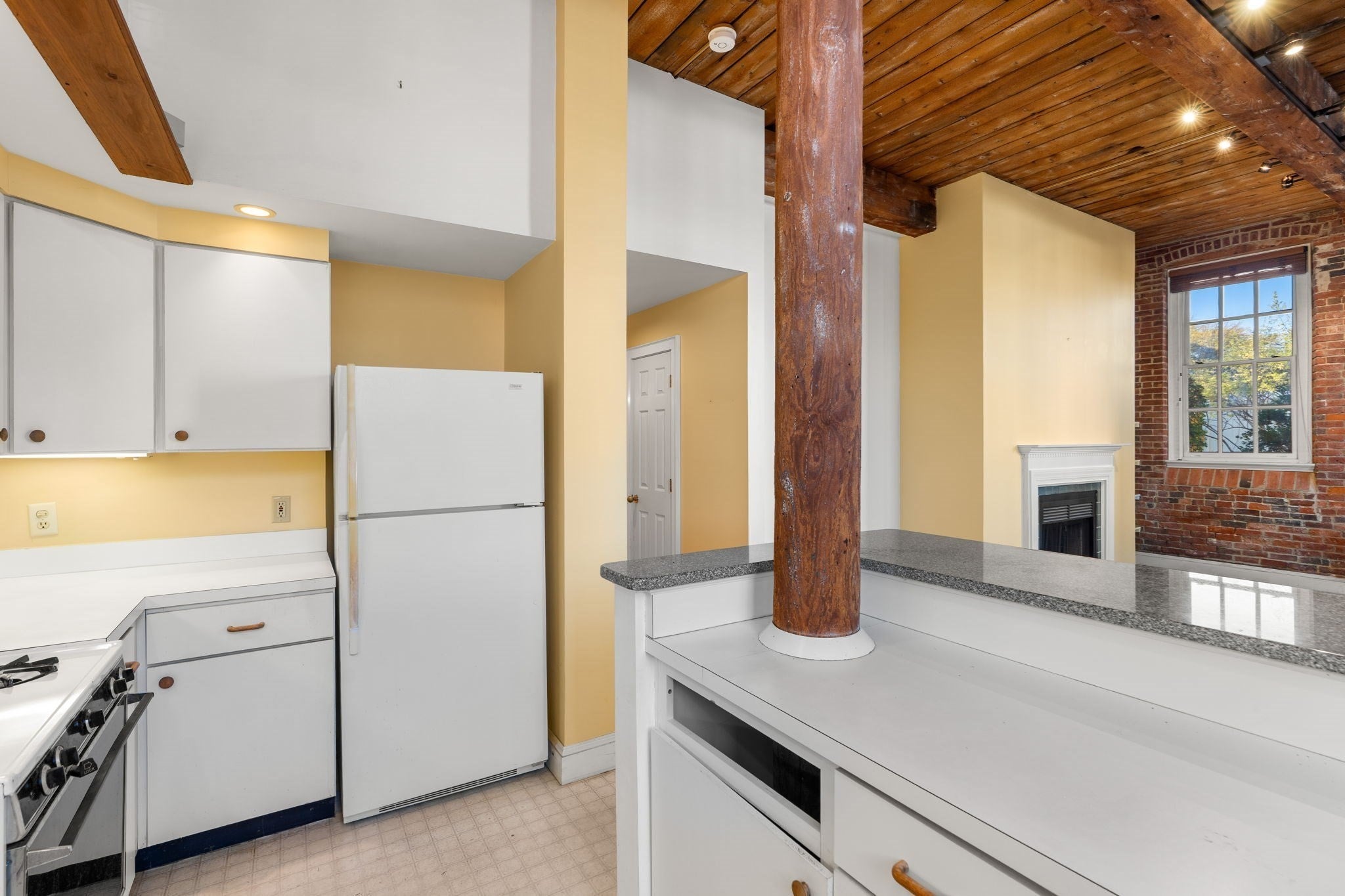48 Kent St #6, Newburyport, MA, 48 Kent St #6, Newburyport, MA Photo #11