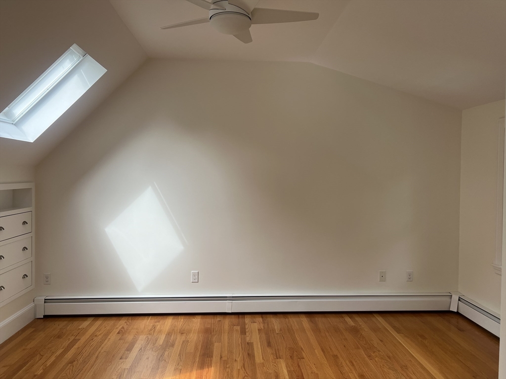 Weston, Massachusetts 02493, United States, 2 Bedrooms Bedrooms, ,3 BathroomsBathrooms,Residential,Active,173140