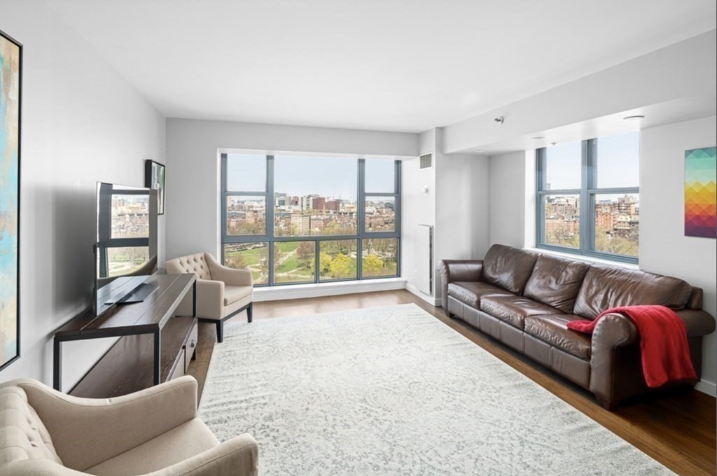 Click for 170 Tremont St #1801, Boston, MA slideshow