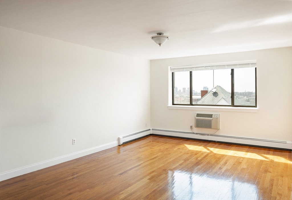 44 Lafayette Ave. 308