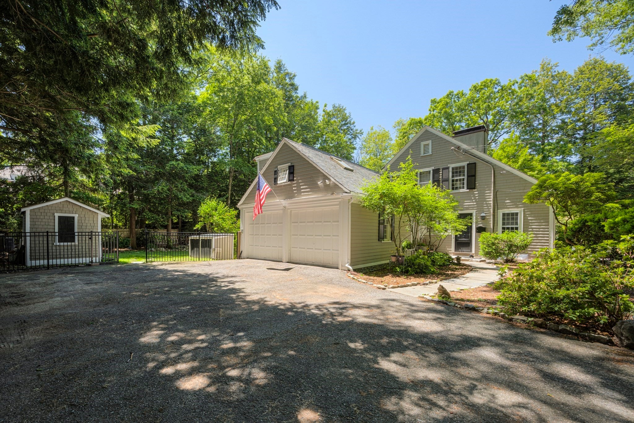 284 Woodland Road