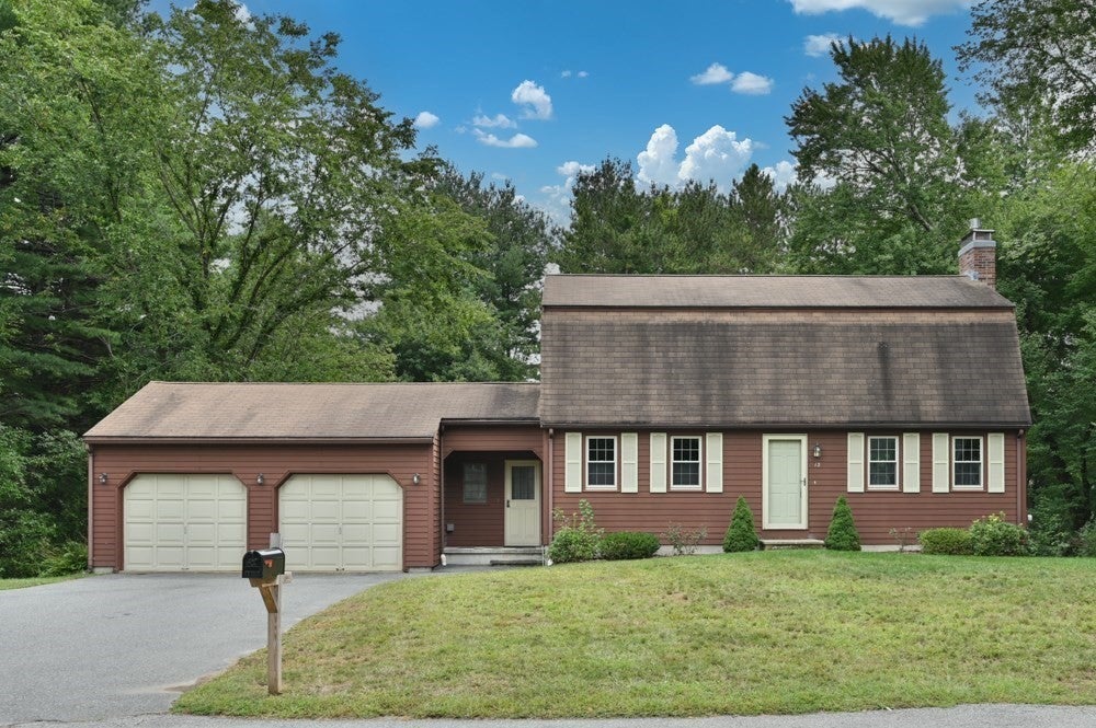 13 Pinewood Rd, Chelmsford, MA Photo #1