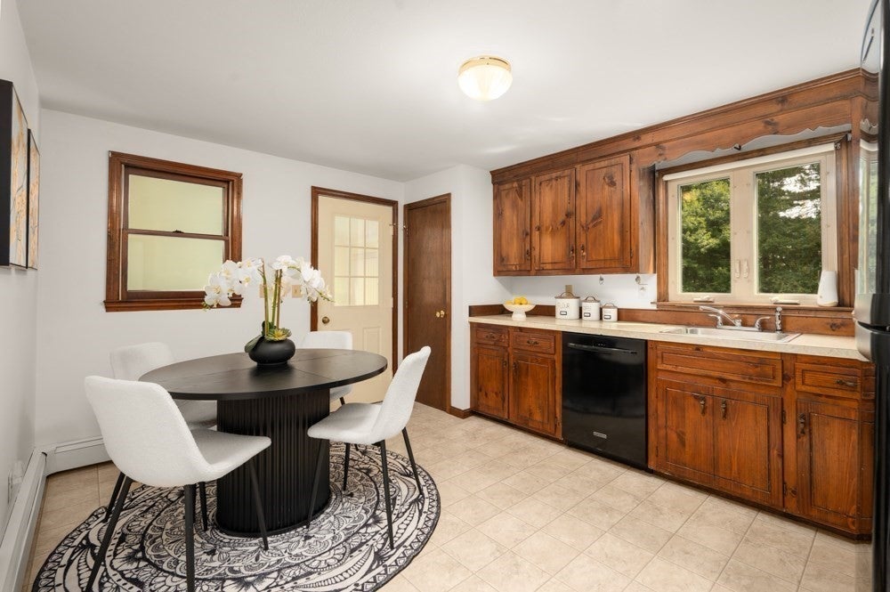 13 Pinewood Rd, Chelmsford, MA Photo #9