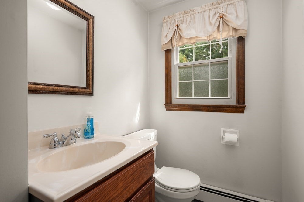 13 Pinewood Rd, Chelmsford, MA Photo #12