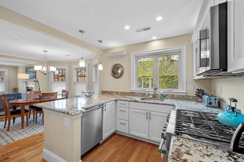 Photo of 52 Ashland St #52, Medford, MA 02155 (MLS # 73515792)