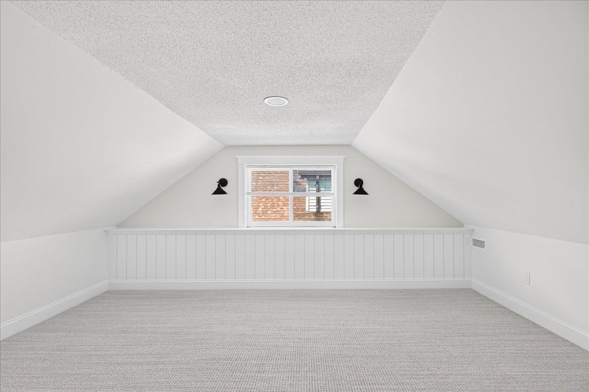 25 Fairmount St, New Bedford, MA, 25 Fairmount St, New Bedford, MA Photo #28