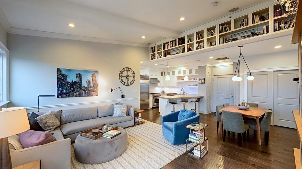 616 East Fourth Street 404