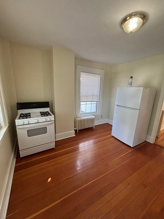 122 Elm St D