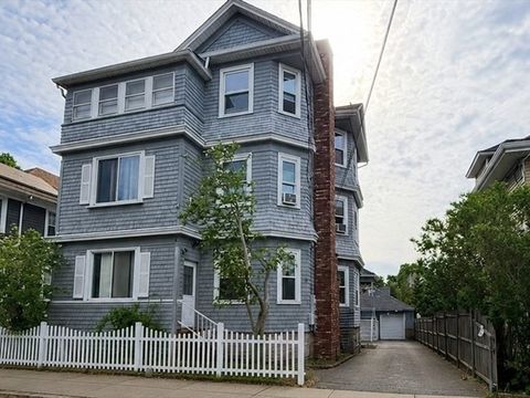 37 Shawmut St Fall River MA 02720