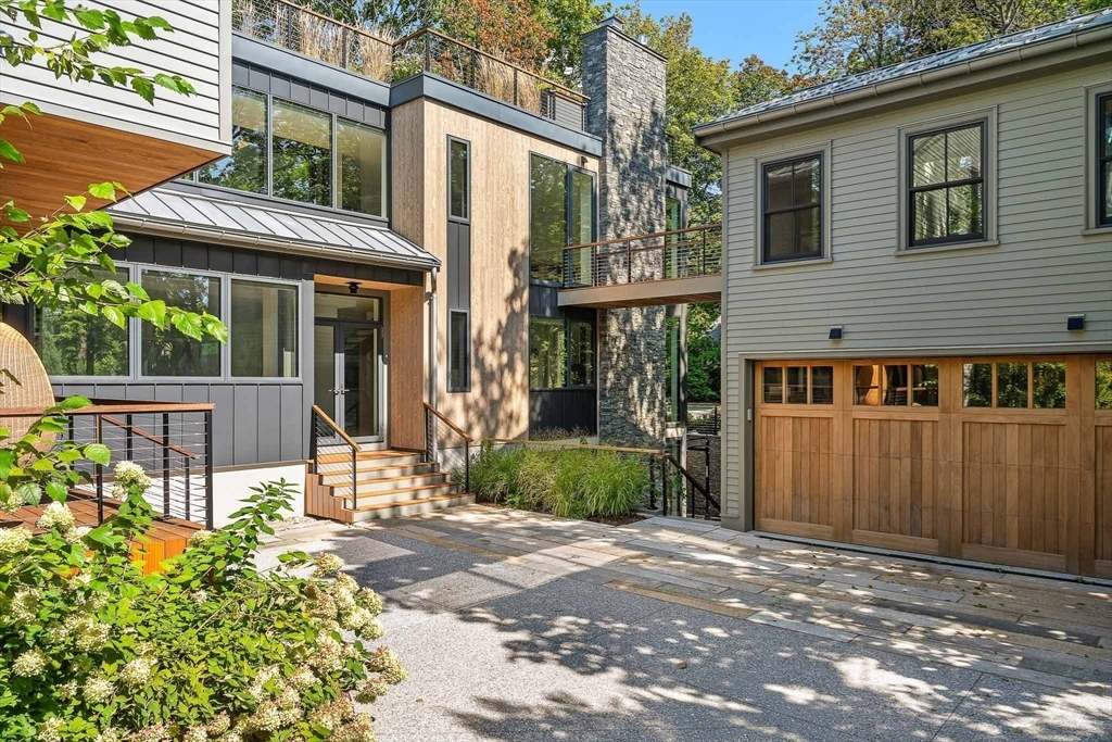 55 Raymond Street