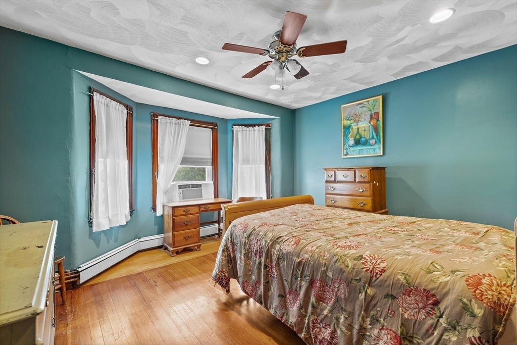 69 Willard St