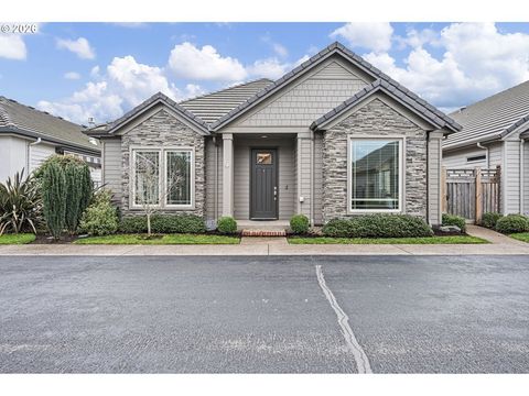 2072 LAKELAND WAY Eugene OR 97408