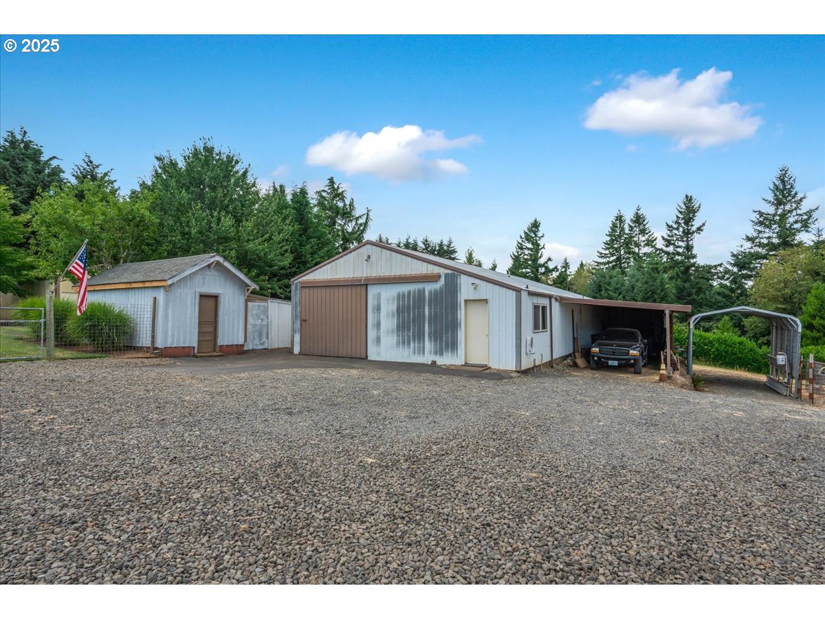 Oregon City, Oregon 97045, United States, 4 Bedrooms Bedrooms, ,3 BathroomsBathrooms,Residential,Active,169536