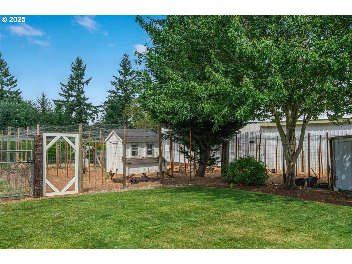 Oregon City, Oregon 97045, United States, 4 Bedrooms Bedrooms, ,3 BathroomsBathrooms,Residential,Active,169536