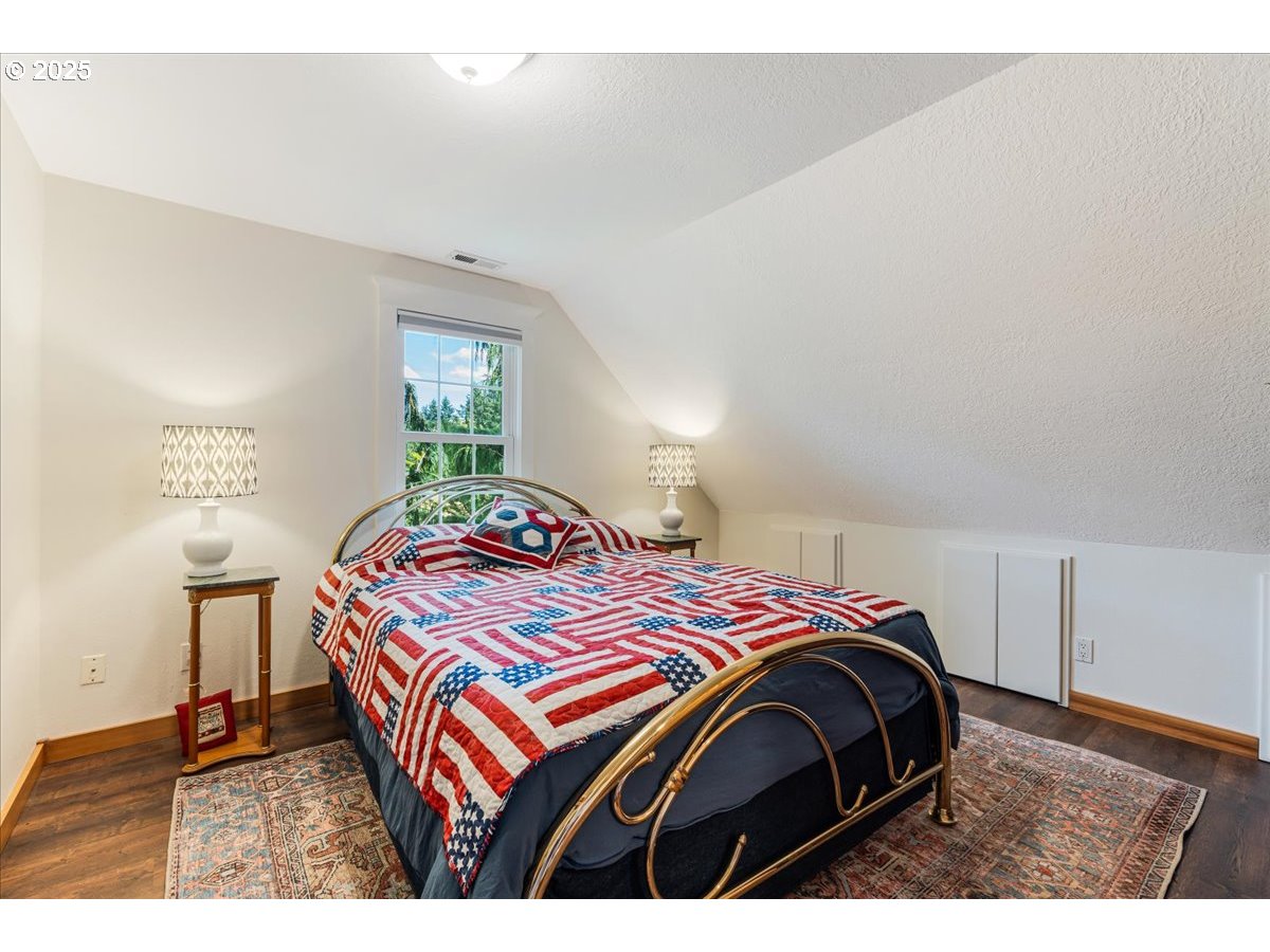 Oregon City, Oregon 97045, United States, 4 Bedrooms Bedrooms, ,3 BathroomsBathrooms,Residential,Active,169536