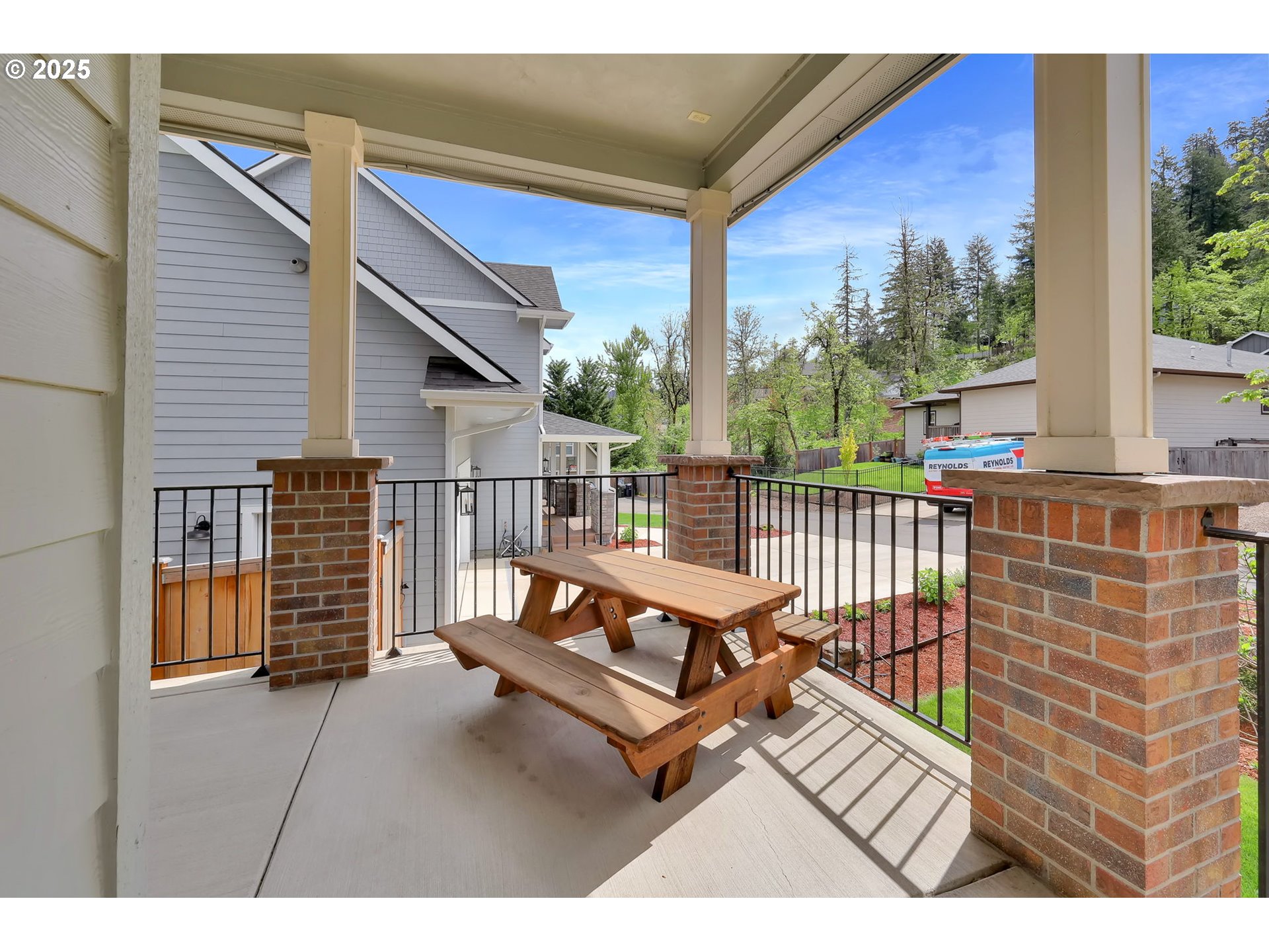 Springfield, Oregon 97478, United States, 3 Bedrooms Bedrooms, ,3 BathroomsBathrooms,Residential,Pending,114986