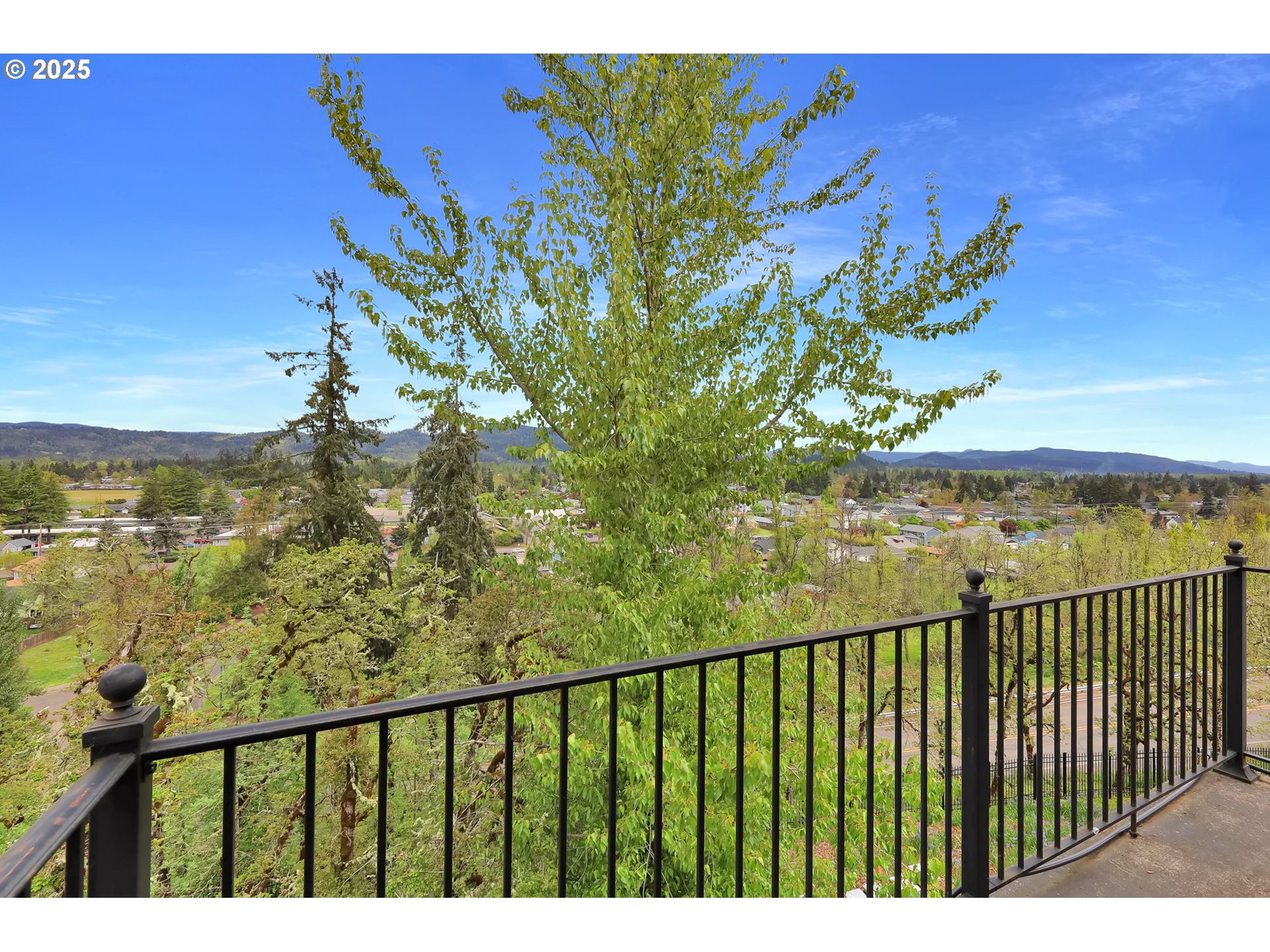 Springfield, Oregon 97478, United States, 3 Bedrooms Bedrooms, ,3 BathroomsBathrooms,Residential,Pending,114986