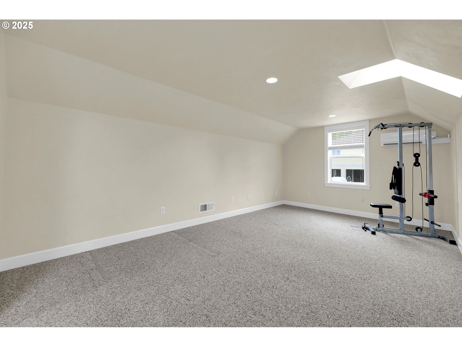 Springfield, Oregon 97478, United States, 3 Bedrooms Bedrooms, ,3 BathroomsBathrooms,Residential,Pending,114986