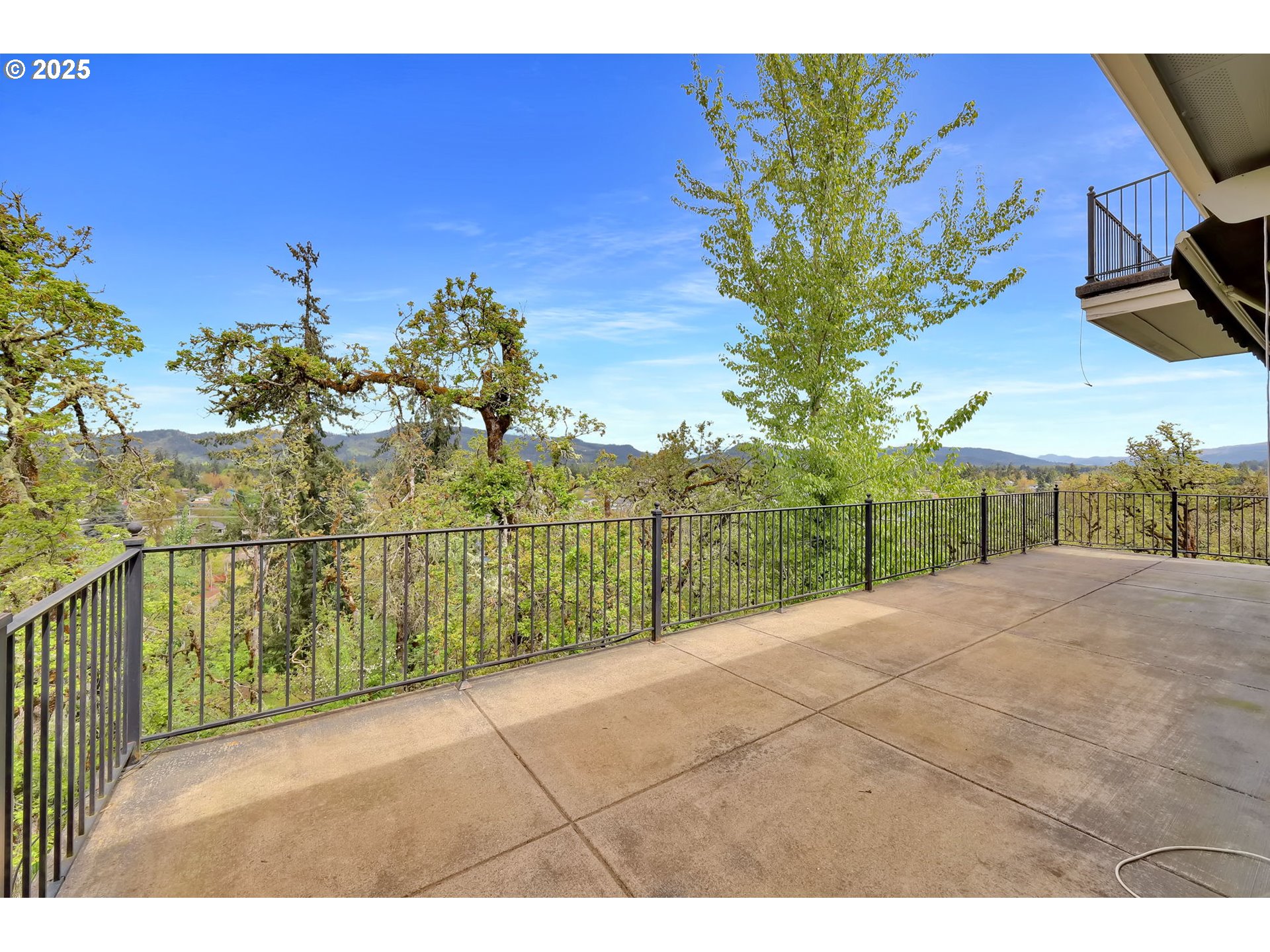 Springfield, Oregon 97478, United States, 3 Bedrooms Bedrooms, ,3 BathroomsBathrooms,Residential,Pending,114986