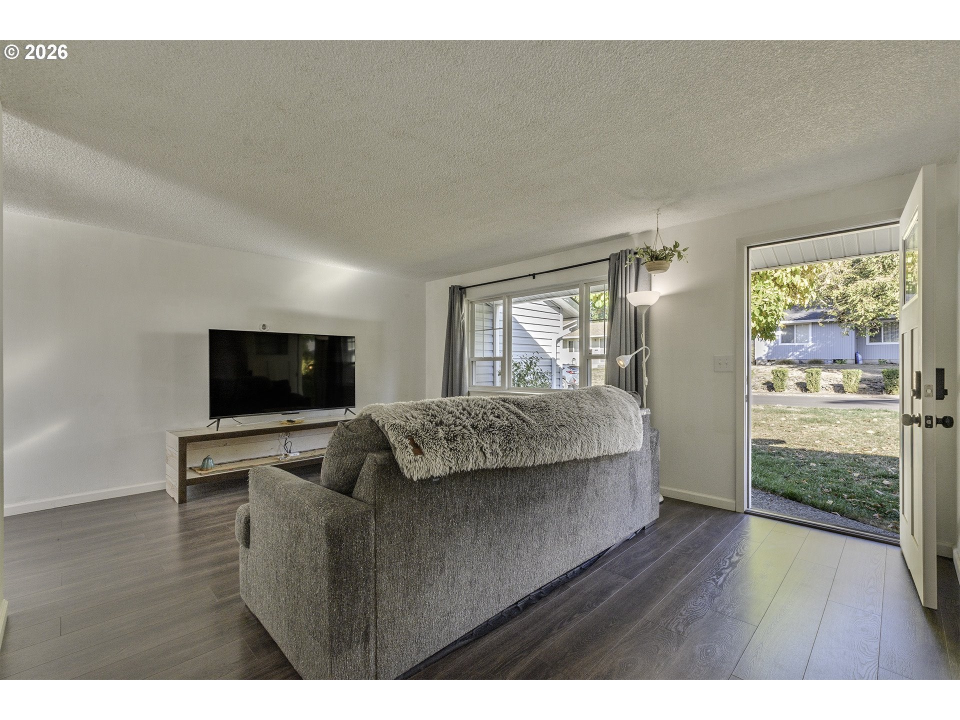 1066 SE FIR GROVE LOOP