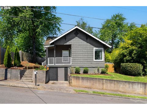 Photo of 315 NW 15th Ave, Camas, WA 98607 (MLS # 170021618)