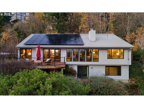 4421 SW MELVILLE AVE Portland OR 97239