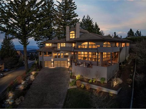 72 NANSEN SUMMIT Lake Oswego OR 97035